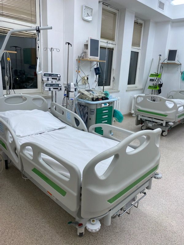 Nowe łóżka na oddział chirurgiczny od powiatu oleckiego